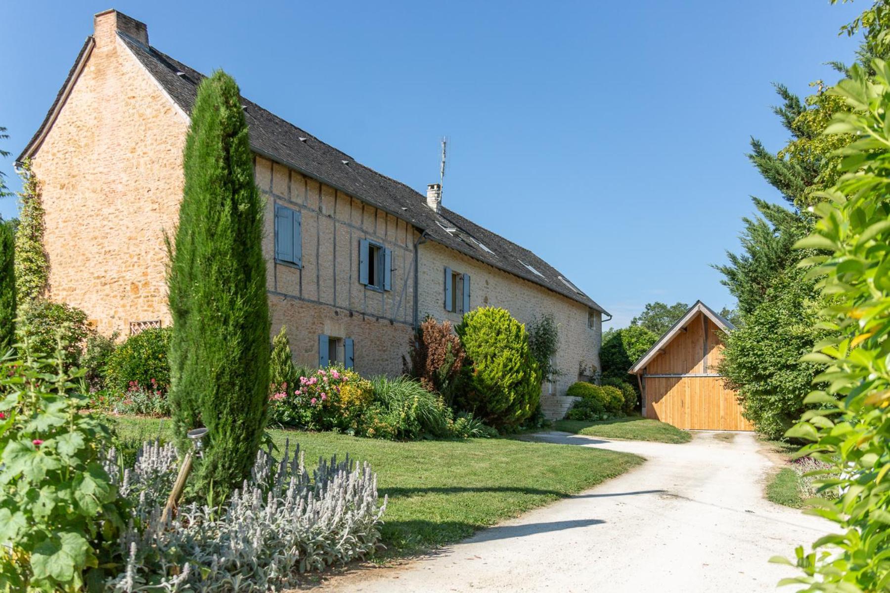 Maison D'Hotes La Maison De Leopold Terrasson Exteriör bild
